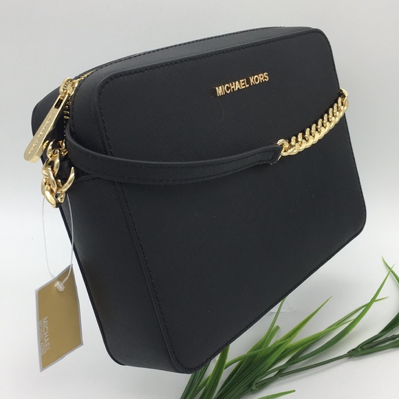 Michael Kors Handbags - MICHAEL KORS JET SET ITEM LG EW CROSSBODY LEATHER